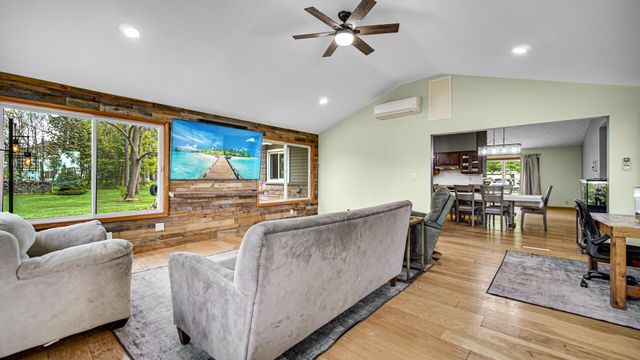 1252 Rigg Road, Valparaiso, IN 46383