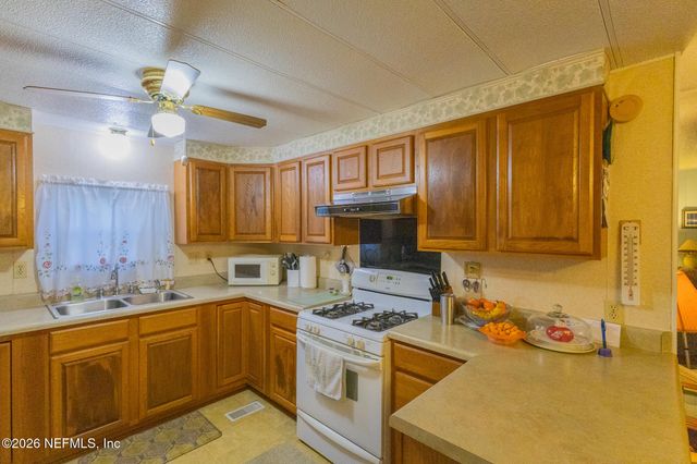 122 TENNESSEE Avenue, Crescent City, FL 32112