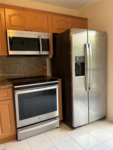 5490 W 21st Ct 308, Hialeah, FL 33016