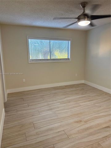 5490 W 21st Ct 308, Hialeah, FL 33016