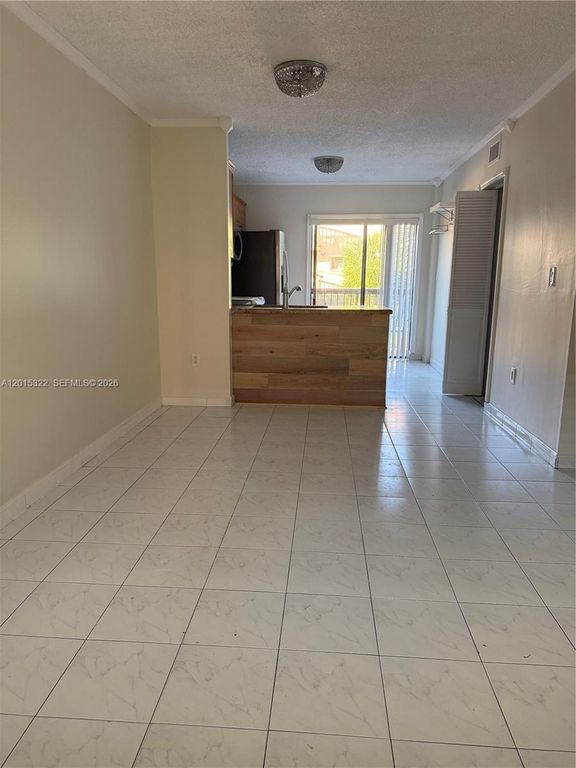 5490 W 21st Ct 308, Hialeah, FL 33016