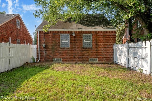 22482 W Mcnichols Road, Detroit, MI 48219