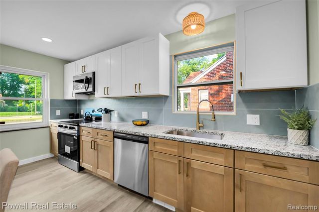22482 W Mcnichols Road, Detroit, MI 48219
