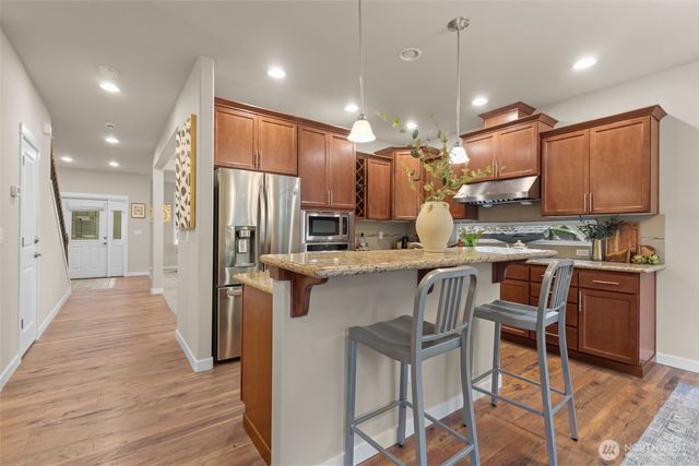 11739 Corliss Avenue N, Seattle, WA 98133