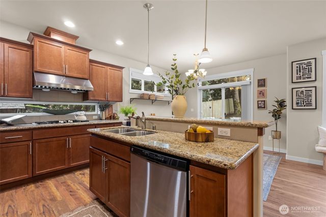 11739 Corliss Avenue N, Seattle, WA 98133