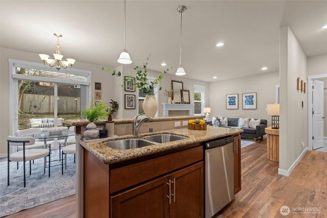 11739 Corliss Avenue N, Seattle, WA 98133