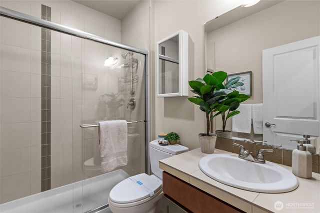 11739 Corliss Avenue N, Seattle, WA 98133