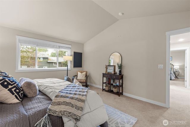 11739 Corliss Avenue N, Seattle, WA 98133