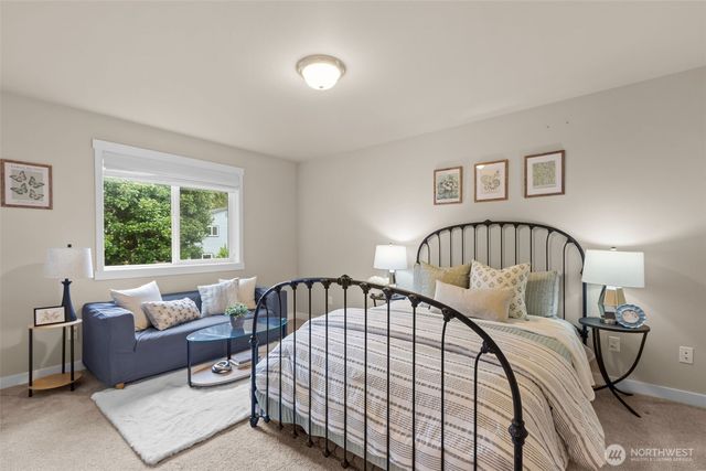 11739 Corliss Avenue N, Seattle, WA 98133