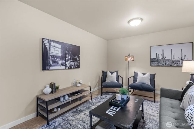 11739 Corliss Avenue N, Seattle, WA 98133