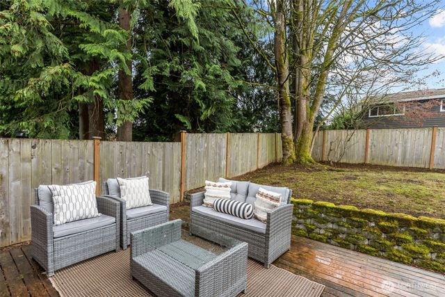 11739 Corliss Avenue N, Seattle, WA 98133