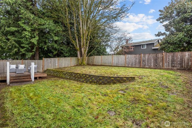 11739 Corliss Avenue N, Seattle, WA 98133