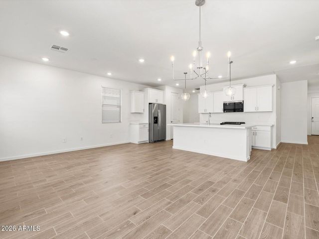 4216 W ERIK Lane, San Tan Valley, AZ 85144