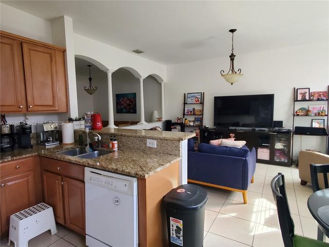 10360 NW 31st Ter 10360, Doral, FL 33172