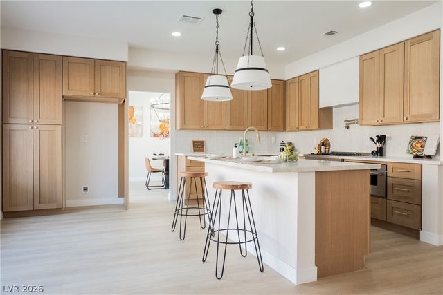 3329 Giliam Court, Las Vegas, NV 89129