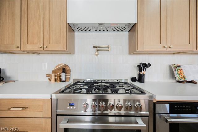 3329 Giliam Court, Las Vegas, NV 89129