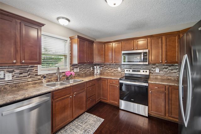 10313 Stonecrest Drive, Johnston, IA 50131