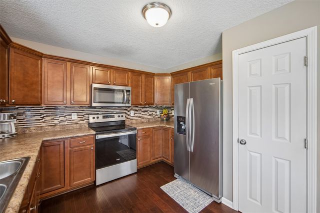 10313 Stonecrest Drive, Johnston, IA 50131