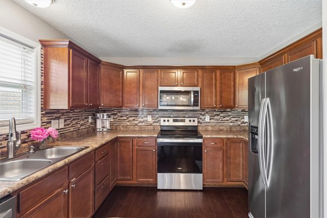 10313 Stonecrest Drive, Johnston, IA 50131