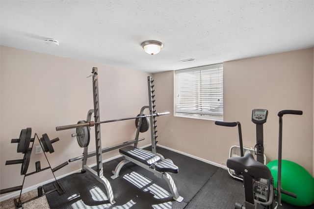 10313 Stonecrest Drive, Johnston, IA 50131