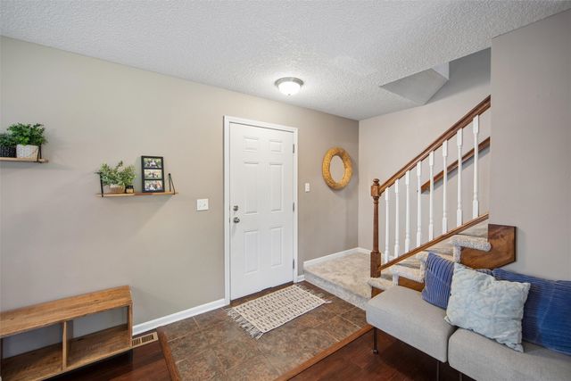 10313 Stonecrest Drive, Johnston, IA 50131