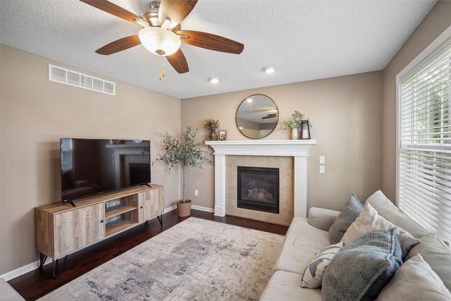 10313 Stonecrest Drive, Johnston, IA 50131