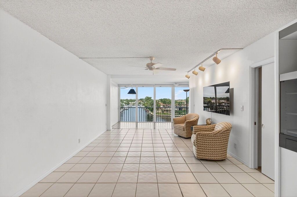 Image 10 of property listing at 3100 S Ocean Boulevard 5160, Highland Beach, FL 33487