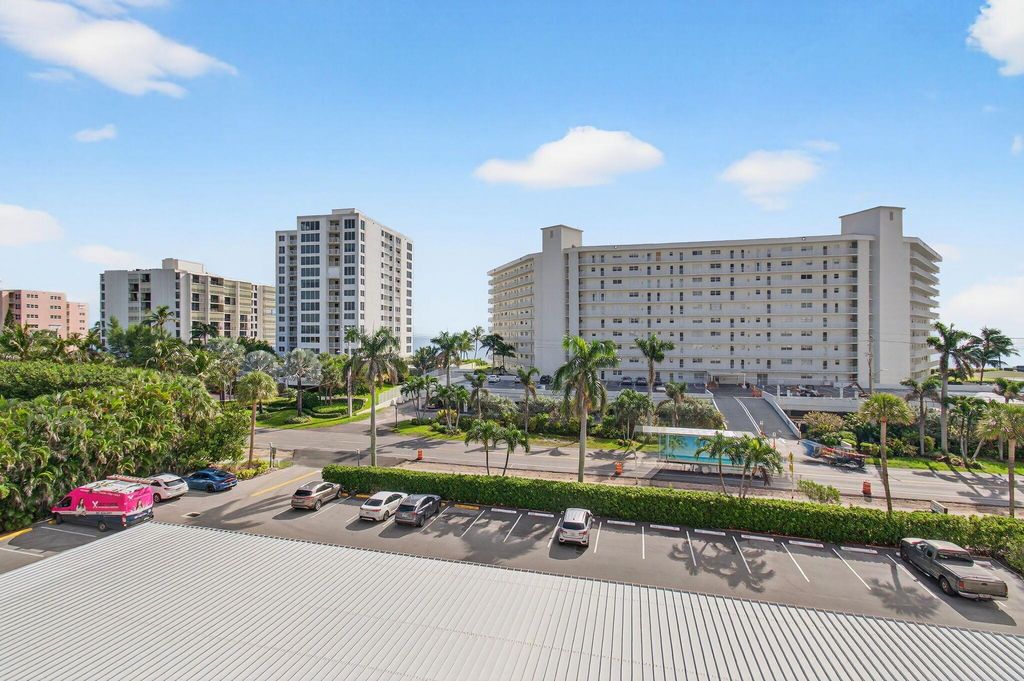 Image 6 of property listing at 3100 S Ocean Boulevard 5160, Highland Beach, FL 33487