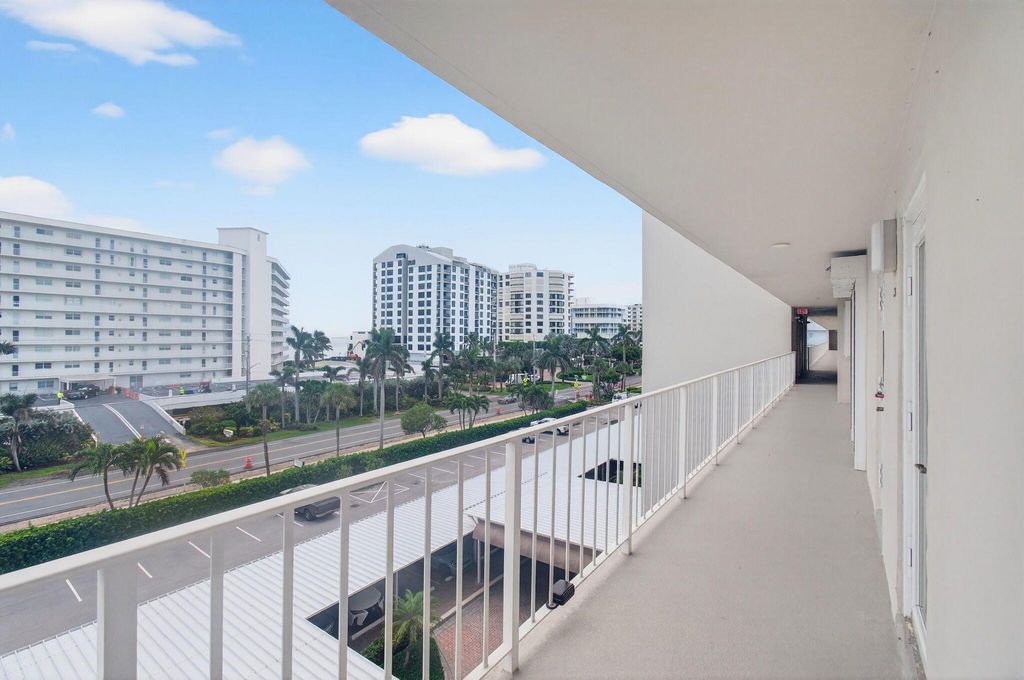 Image 8 of property listing at 3100 S Ocean Boulevard 5160, Highland Beach, FL 33487