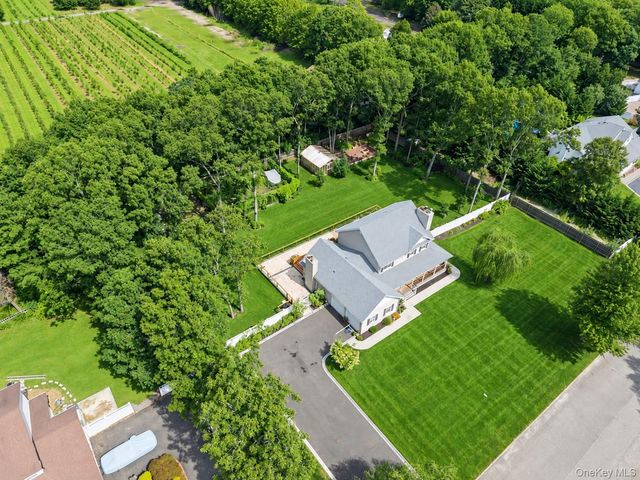 7 Sander Court, Middle Island, NY 11953