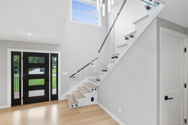7 Sander Court, Middle Island, NY 11953