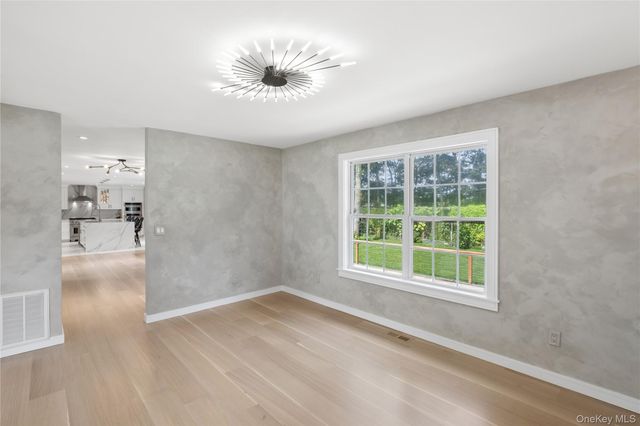 7 Sander Court, Middle Island, NY 11953