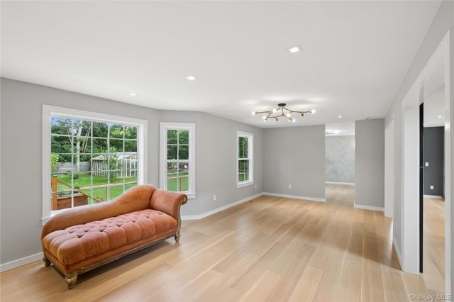 7 Sander Court, Middle Island, NY 11953
