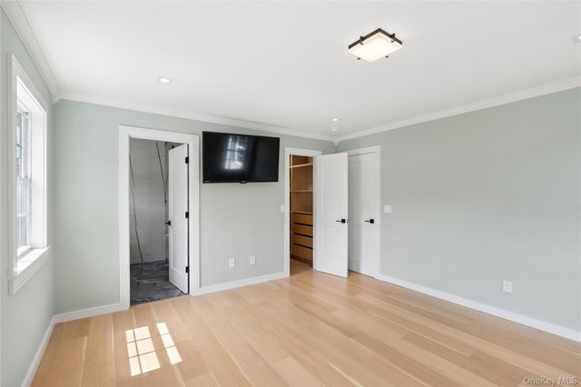 7 Sander Court, Middle Island, NY 11953