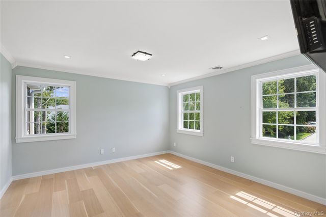 7 Sander Court, Middle Island, NY 11953