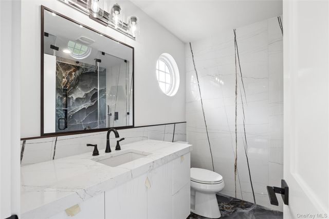 7 Sander Court, Middle Island, NY 11953