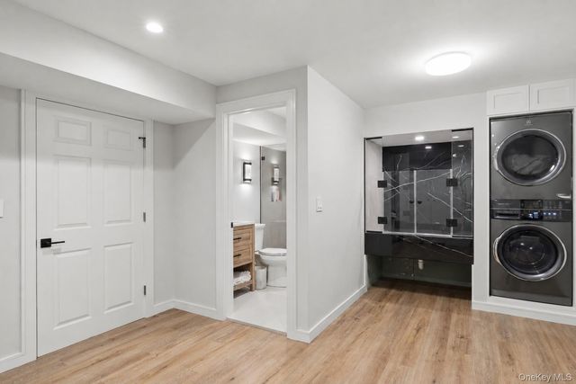 7 Sander Court, Middle Island, NY 11953