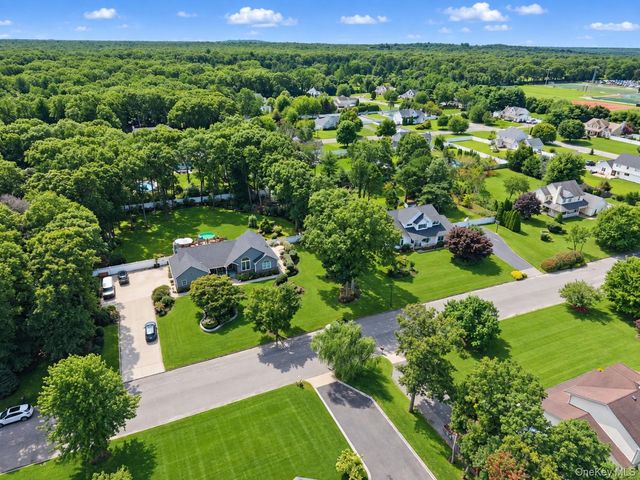 7 Sander Court, Middle Island, NY 11953