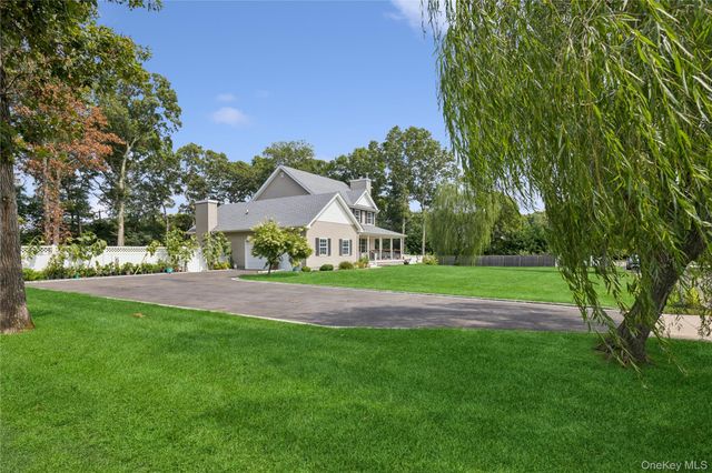 7 Sander Court, Middle Island, NY 11953