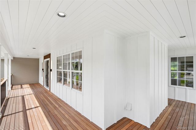 7 Sander Court, Middle Island, NY 11953