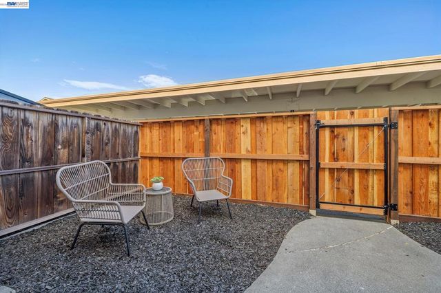 34524 Somerset Ter, Fremont, CA 94555