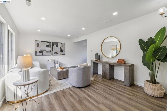 34524 Somerset Ter, Fremont, CA 94555