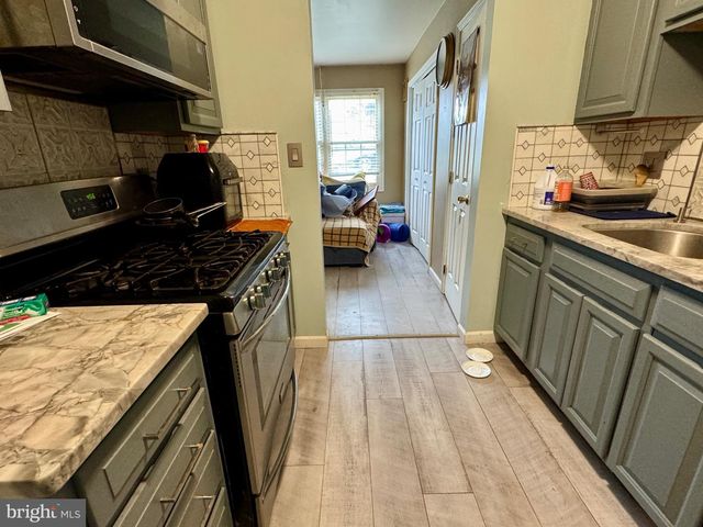 25 W MADISON ST, Mohnton, PA 19540
