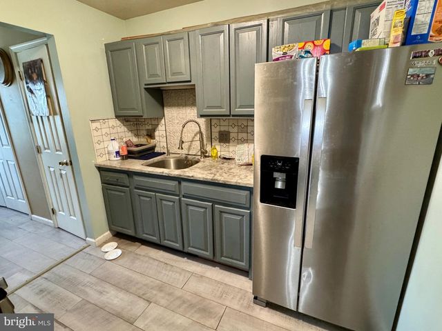 25 W MADISON ST, Mohnton, PA 19540
