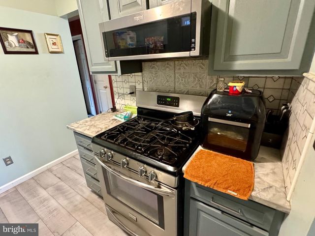 25 W MADISON ST, Mohnton, PA 19540