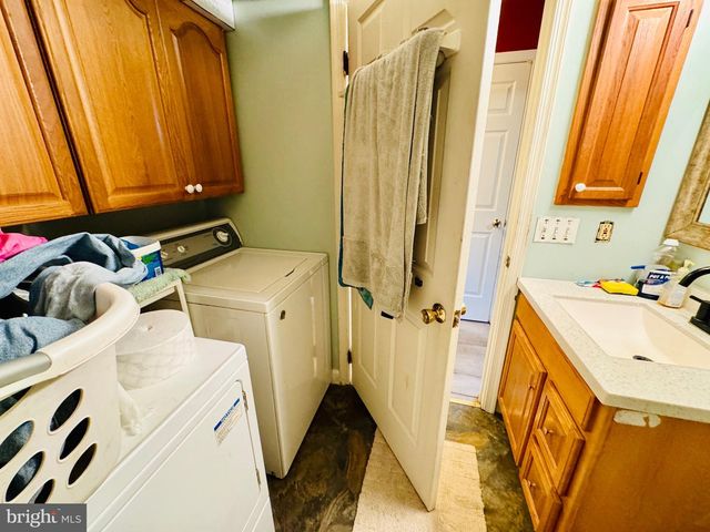 25 W MADISON ST, Mohnton, PA 19540