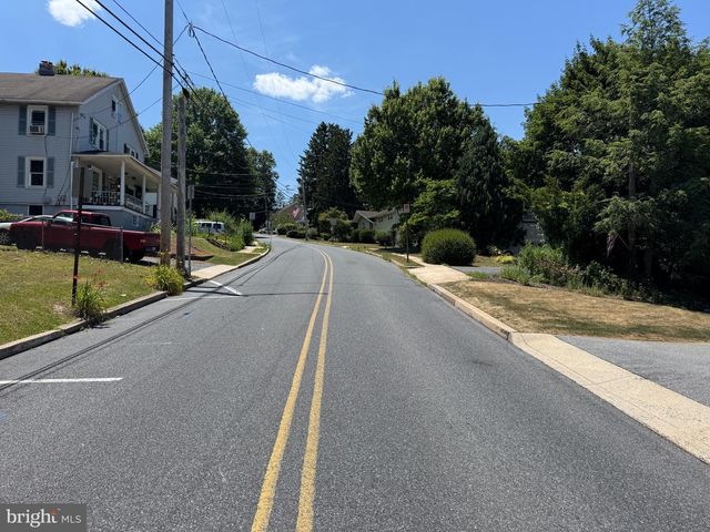 25 W MADISON ST, Mohnton, PA 19540