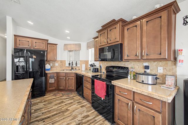 2208 W BASELINE Avenue 86, Apache Junction, AZ 85120