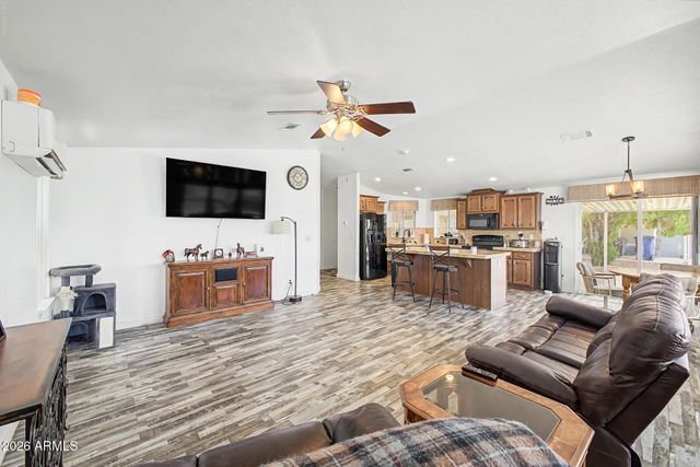 2208 W BASELINE Avenue 86, Apache Junction, AZ 85120
