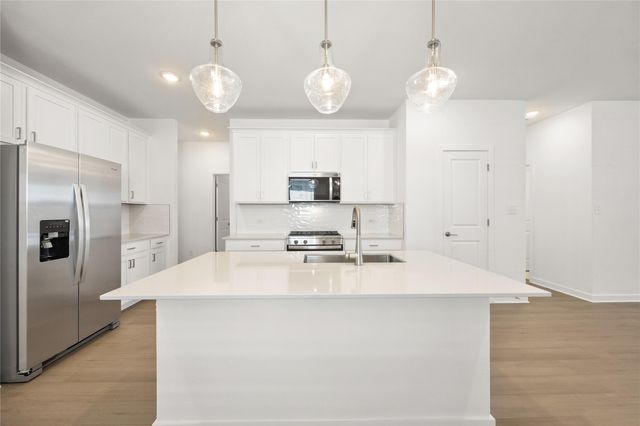 224 Groveland DR, Liberty Hill, TX 78642
